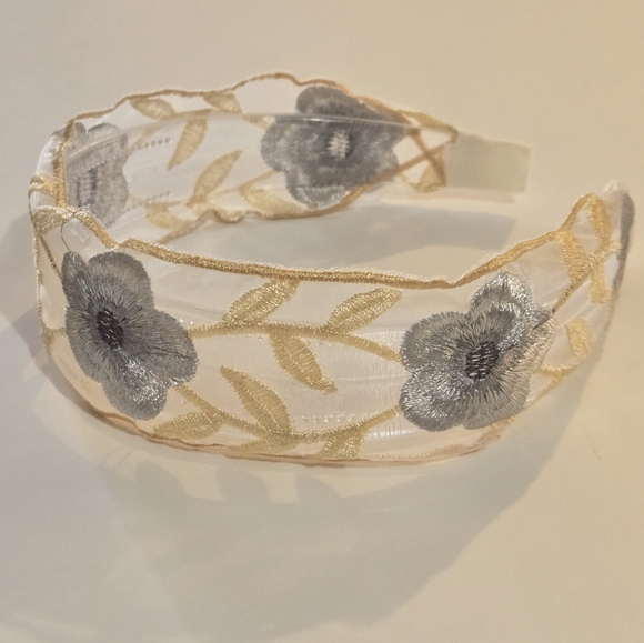 Elegant Floral Embroidered Headband - Picture 1 of 8